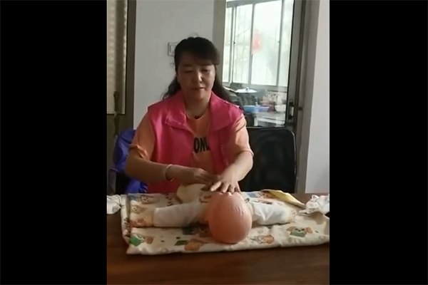 新生兒護(hù)理