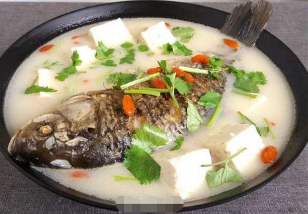 鯽魚豆腐絲瓜湯